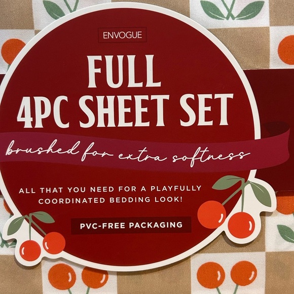 4 Piece Cherry Checkerboard Full Sheet Set Made By Envogue. - Picture 4 of 4